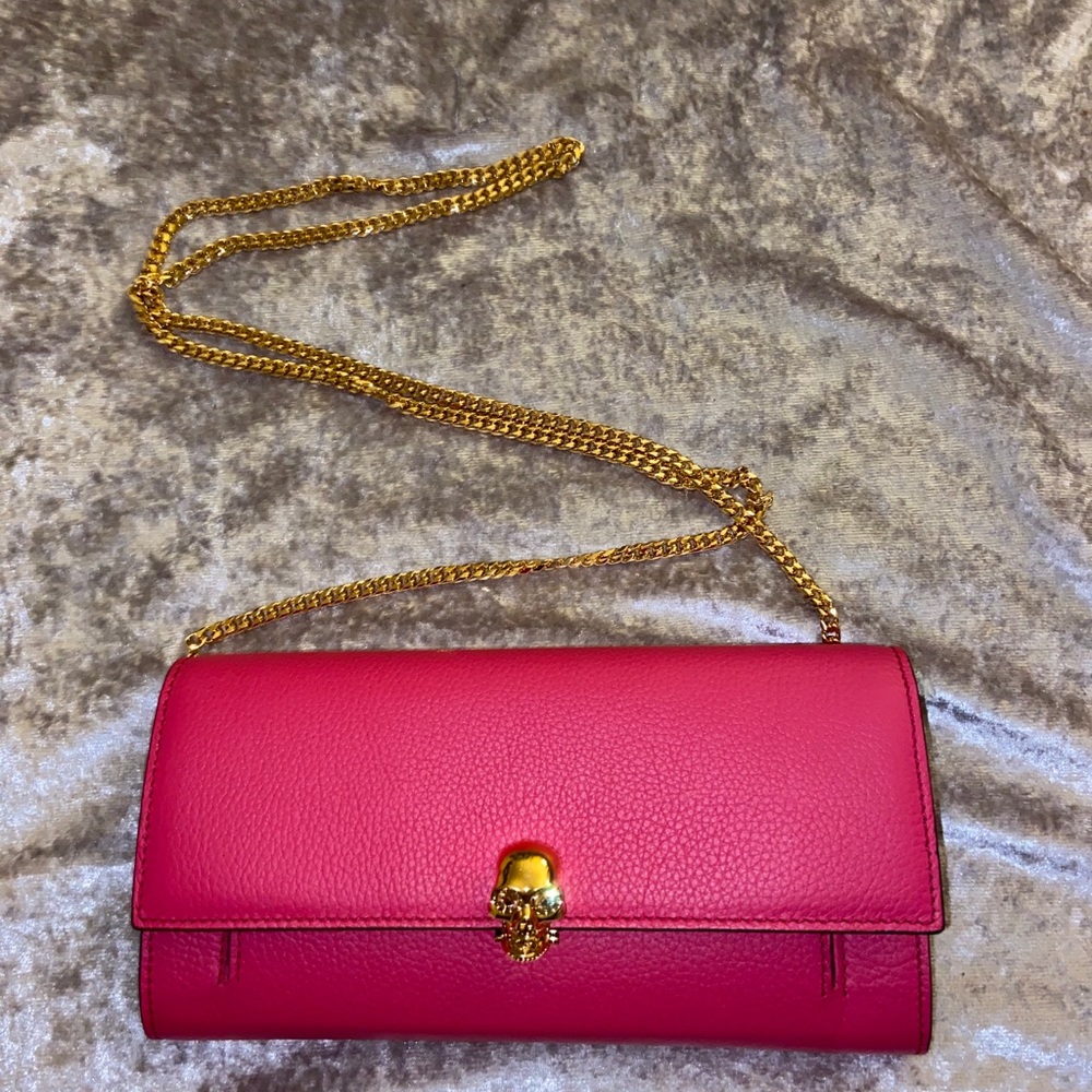 Brand new wallet on chain crossbody